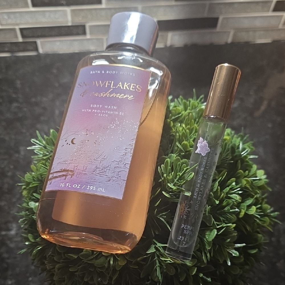 Snowflakes & Cashmere Body Wash and Perfume Set
